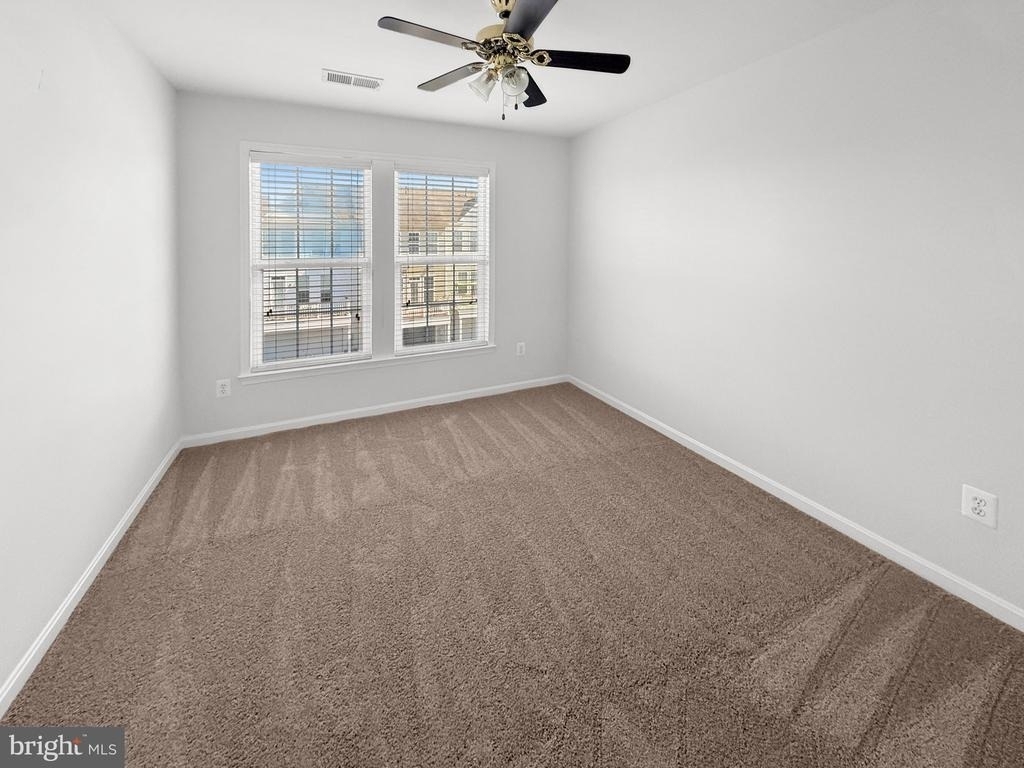 22647 Vienna Green Terrace - Photo 16