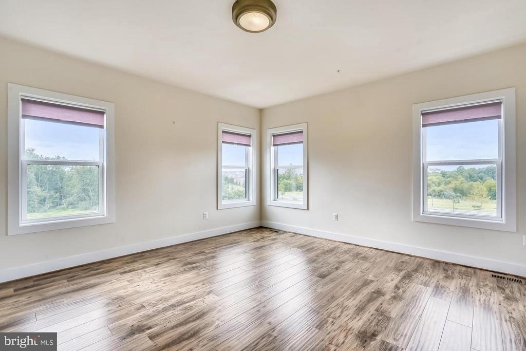 20569 Milbridge Terrace - Photo 10