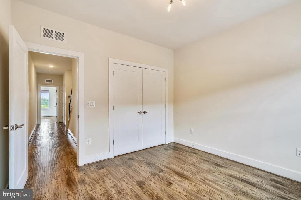 20569 Milbridge Terrace - Photo 20