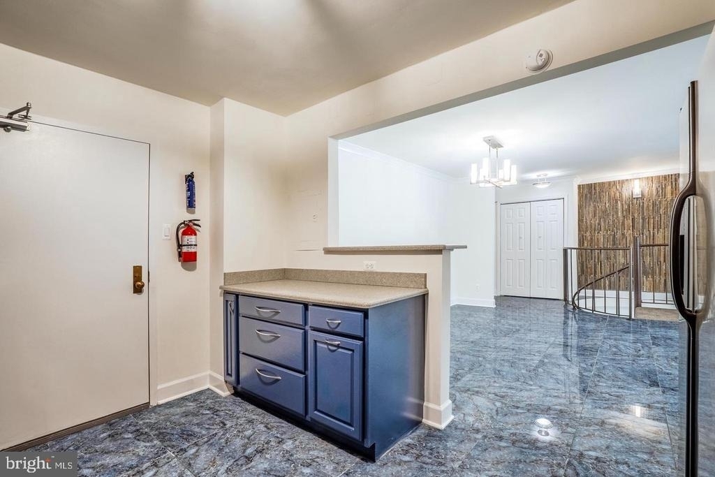 1800 Old Meadow Road - Photo 5