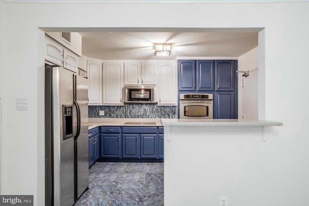 1800 Old Meadow Road - Photo 6