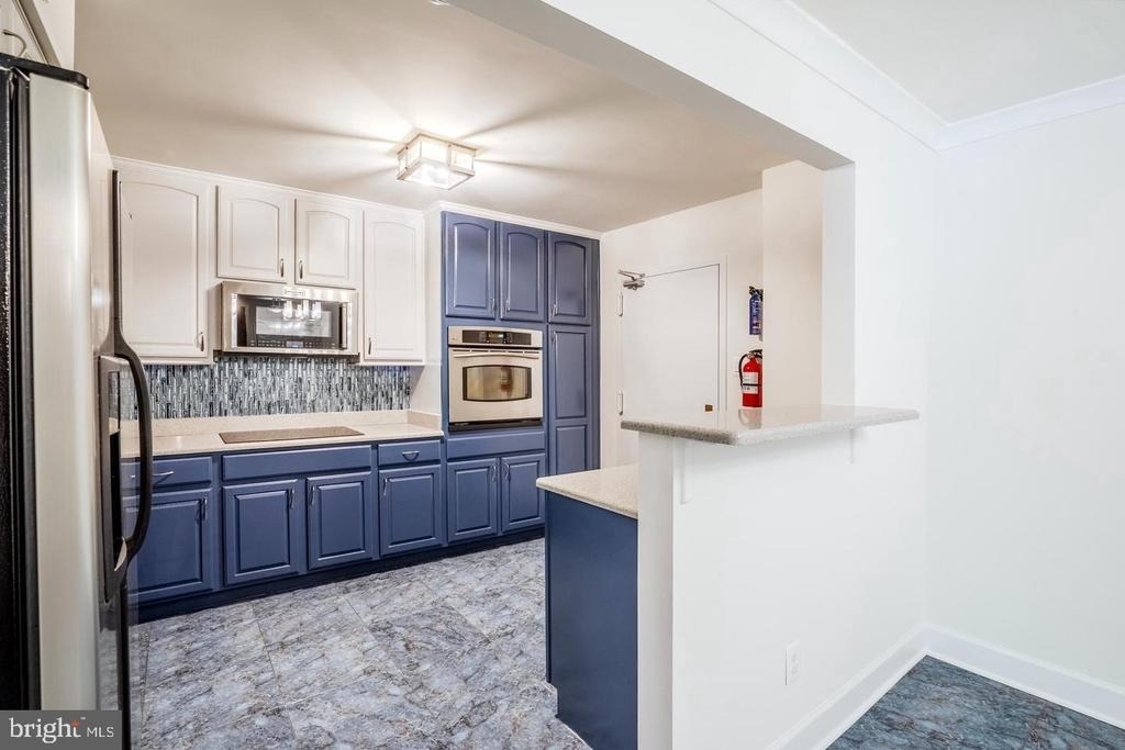 1800 Old Meadow Road - Photo 7