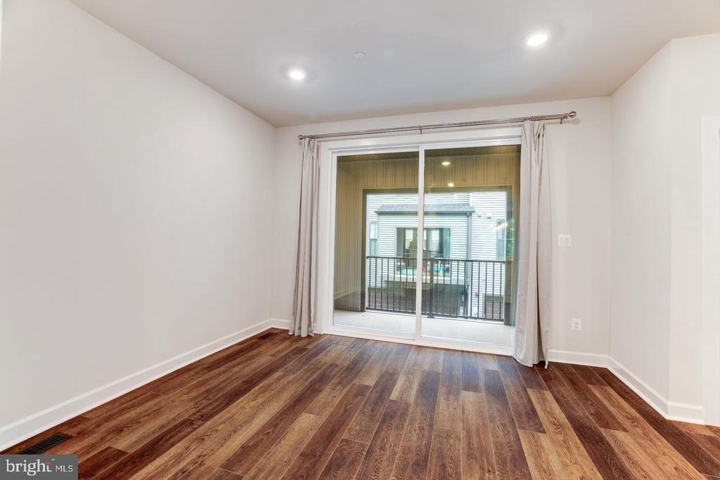 13036 Hattontown Square - Photo 12