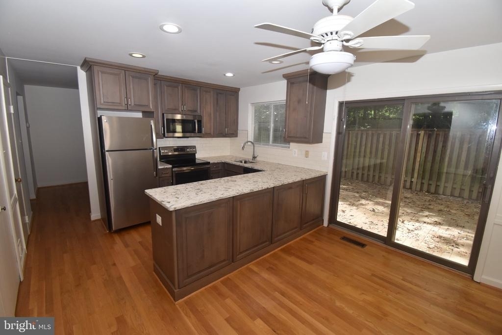 1436 Greenmont - Photo 8