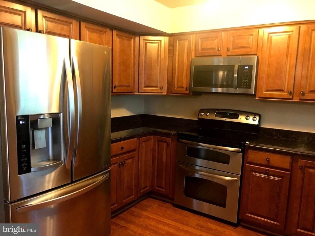 12815 Point Pleasant Drive - Photo 8