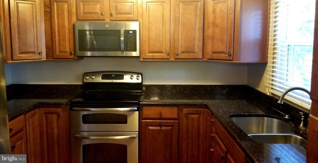 12815 Point Pleasant Drive - Photo 9