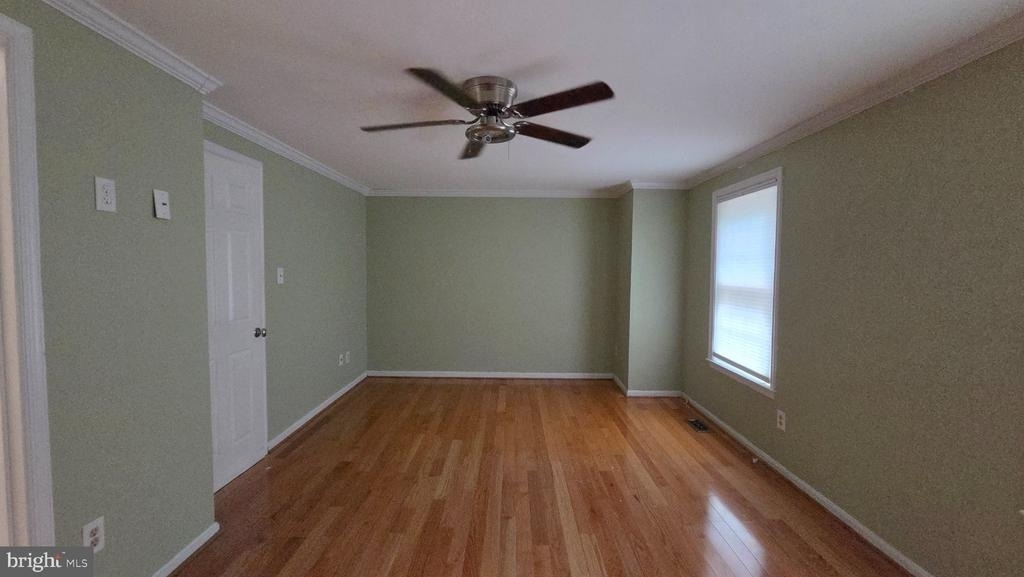 6638 Greenleigh Lane - Photo 9