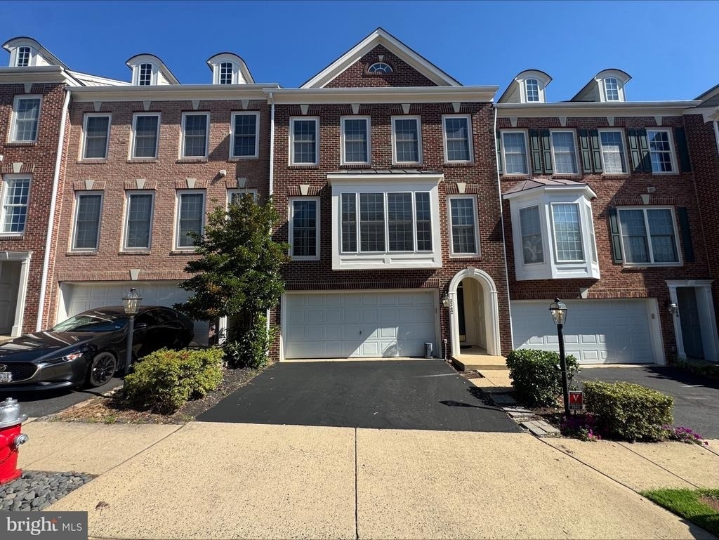 3342 Wilton Crest Court - Photo 3