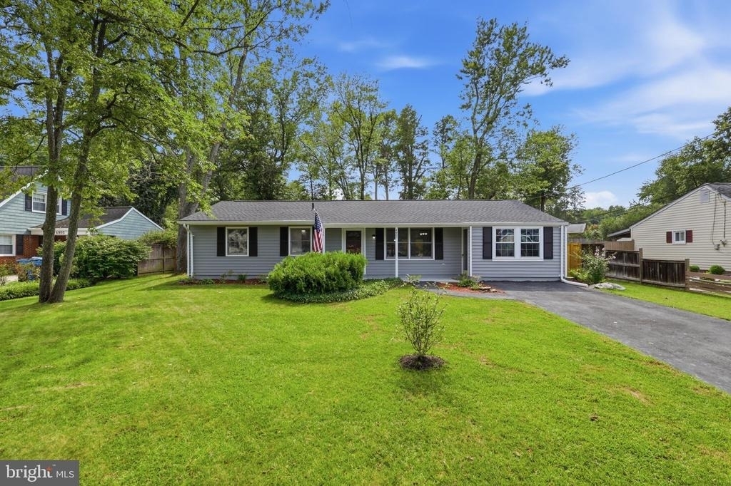 4907 Shirley Street - Photo 2
