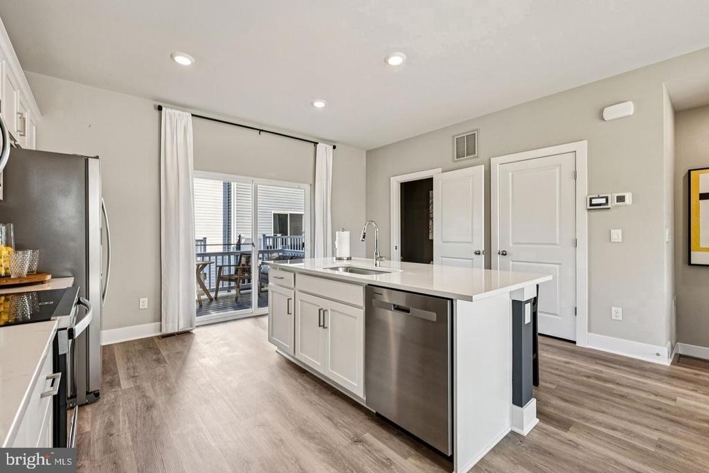 112 Bowers Street - Photo 30