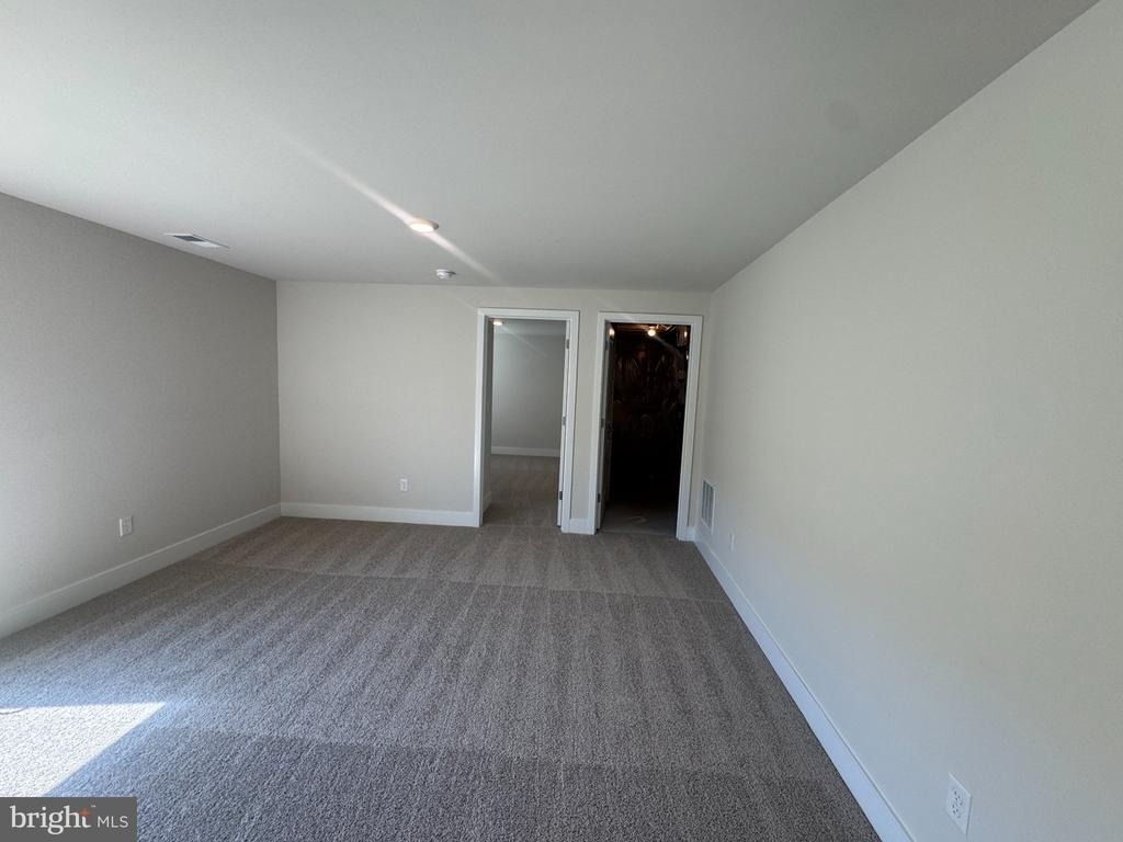 139 Wappinger Terrace - Photo 41