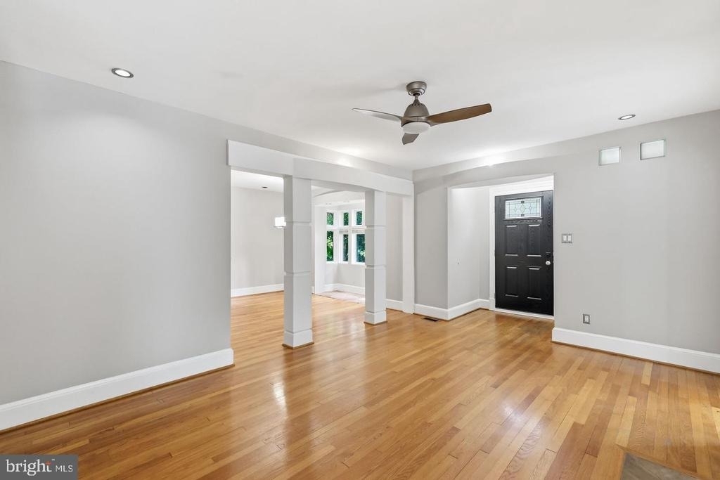 1706 N Glebe Road - Photo 7