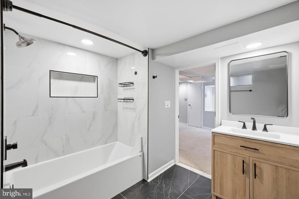 1706 N Glebe Road - Photo 34