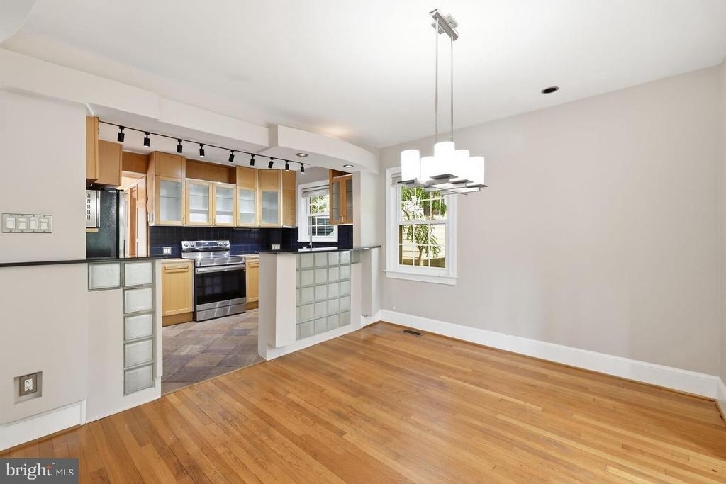 1706 N Glebe Road - Photo 10