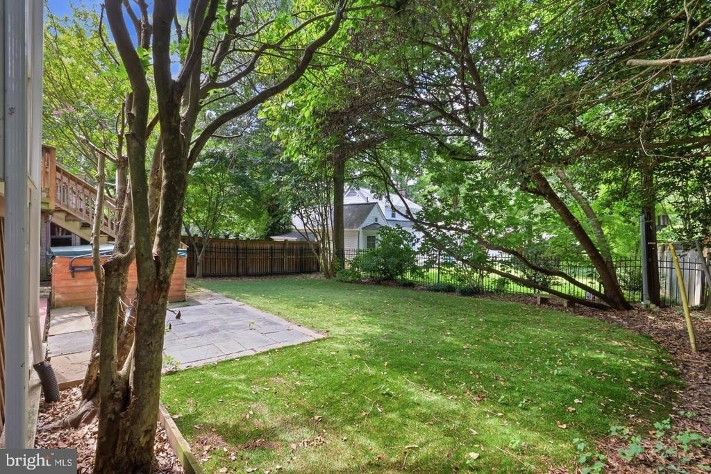 1706 N Glebe Road - Photo 43