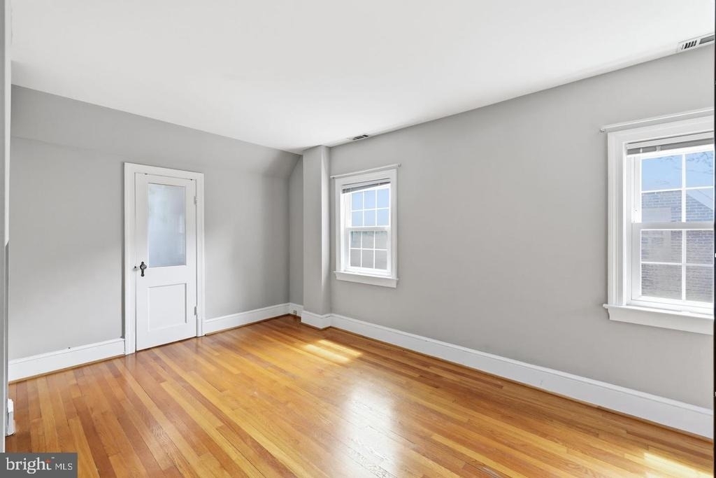 1706 N Glebe Road - Photo 27