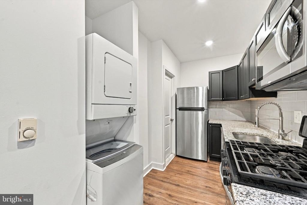 785 S 2nd Street - Photo 2