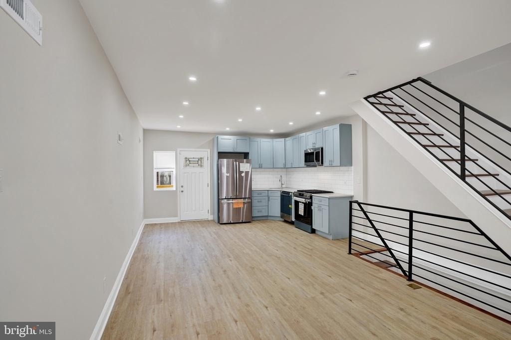 1424 S Napa Street - Photo 1