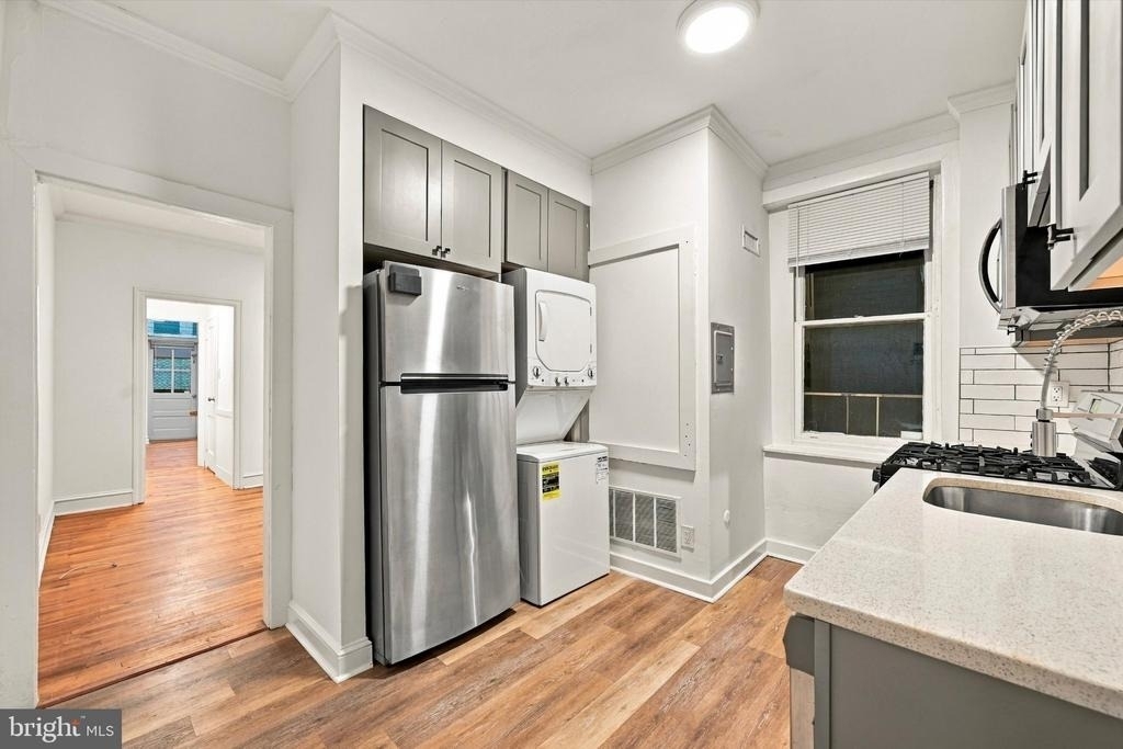 334 Lombard Street - Photo 0