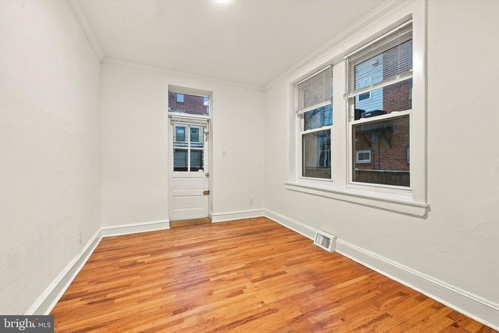 334 Lombard Street - Photo 12