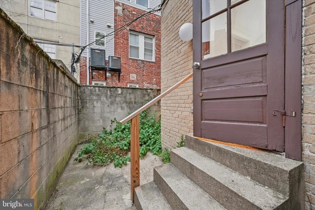 334 Lombard Street - Photo 13