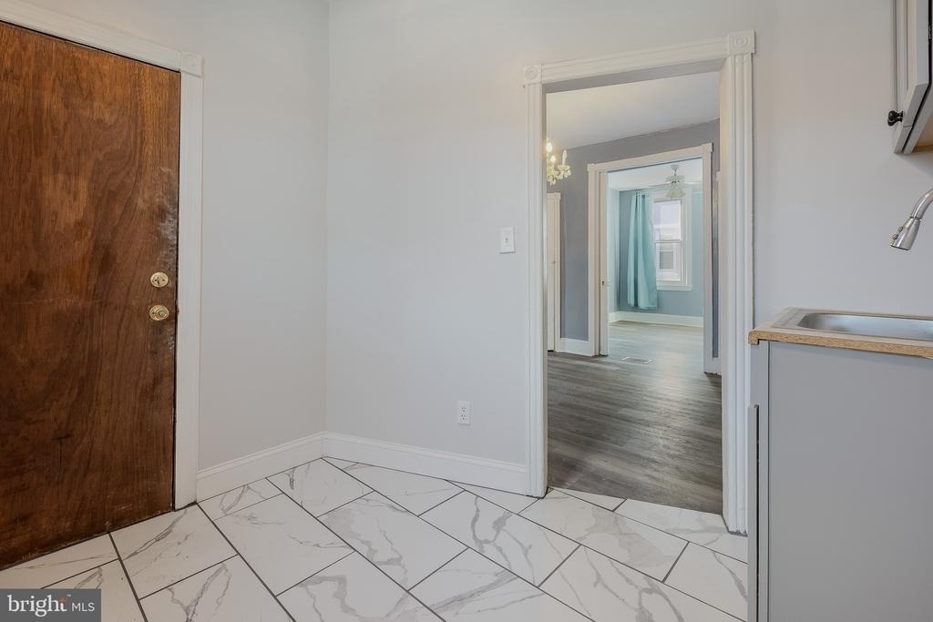 2661 N Douglas Street - Photo 8