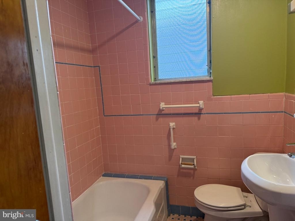 1228 Snyder Avenue - Photo 11