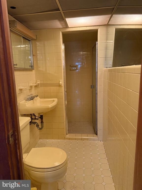 1228 Snyder Avenue - Photo 16