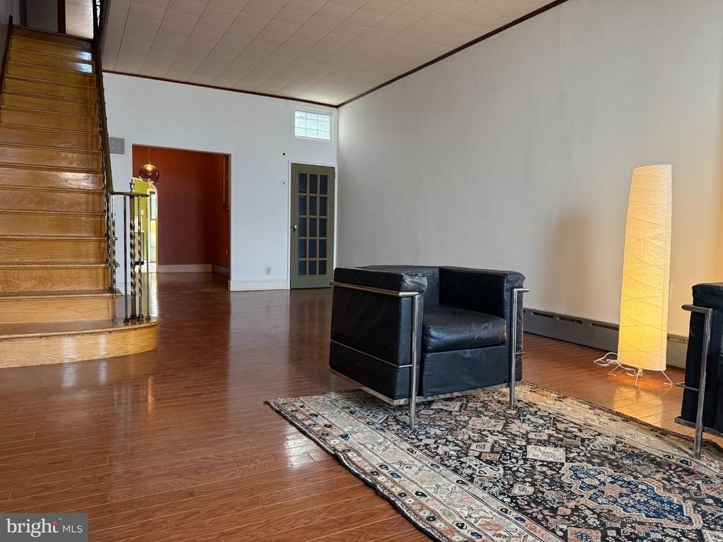 1228 Snyder Avenue - Photo 2