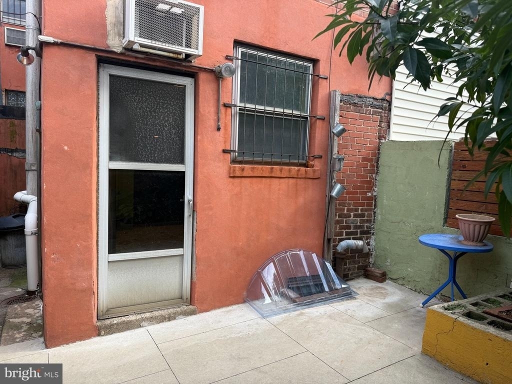 1228 Snyder Avenue - Photo 8
