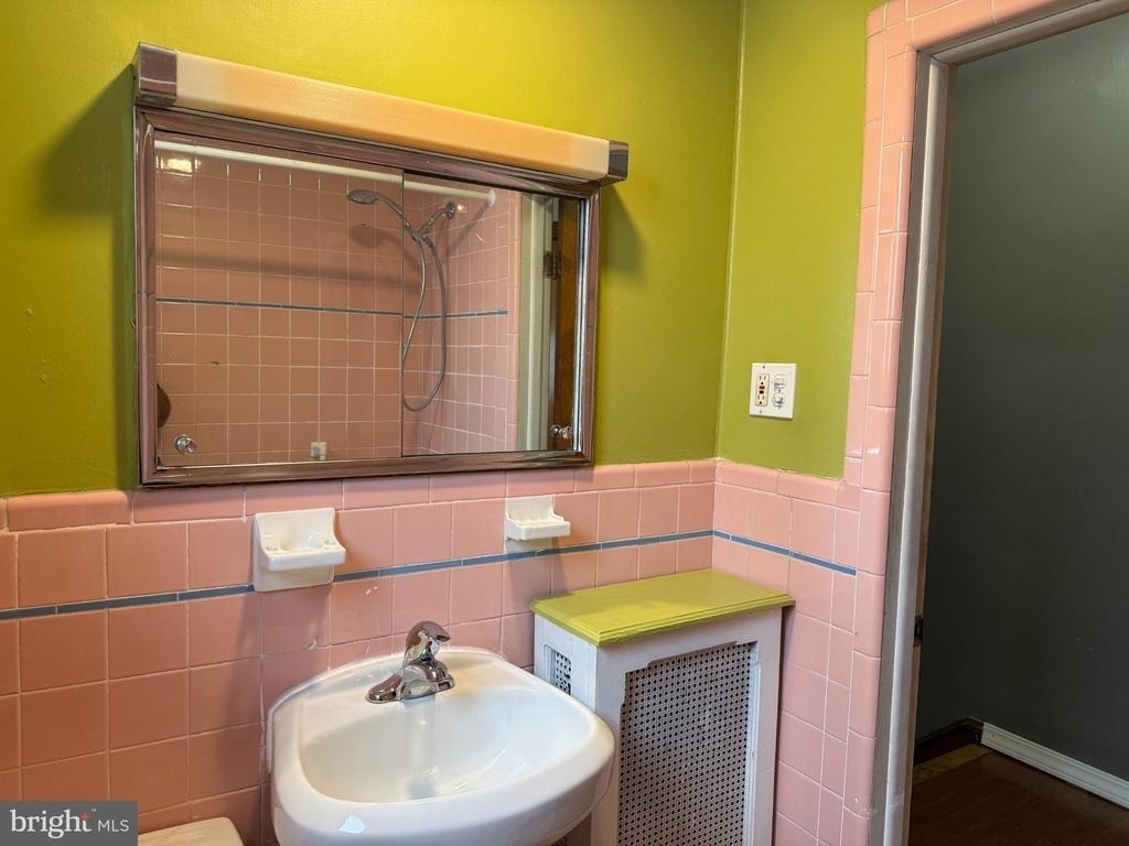 1228 Snyder Avenue - Photo 12