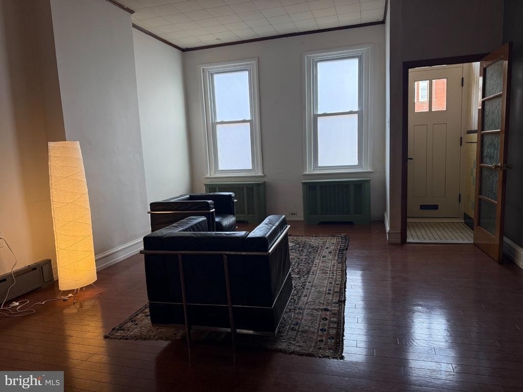 1228 Snyder Avenue - Photo 3