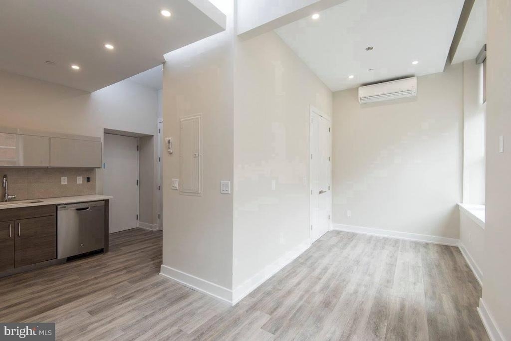 802 Sansom Street - Photo 4