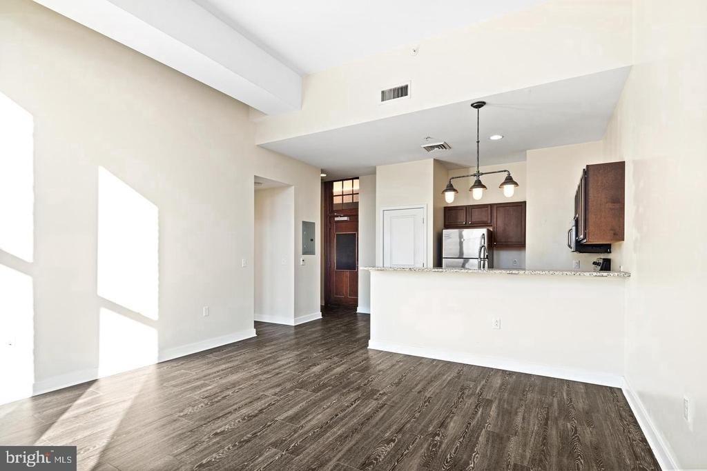 523 N Broad Street - Photo 8