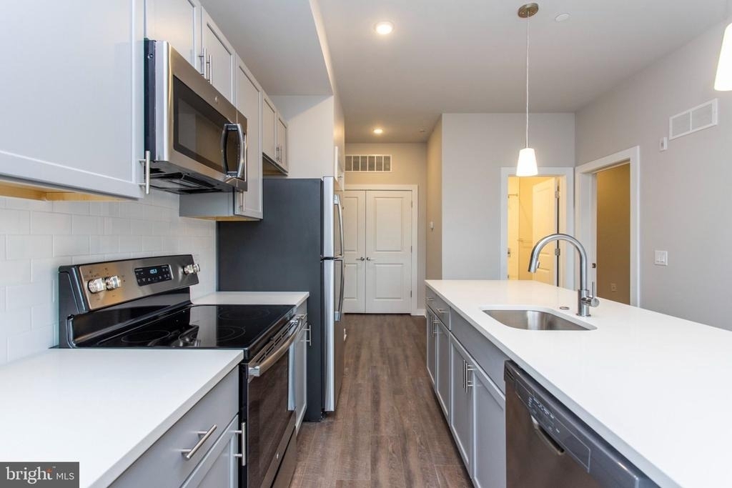 1227-29 N 7th Street - Photo 2