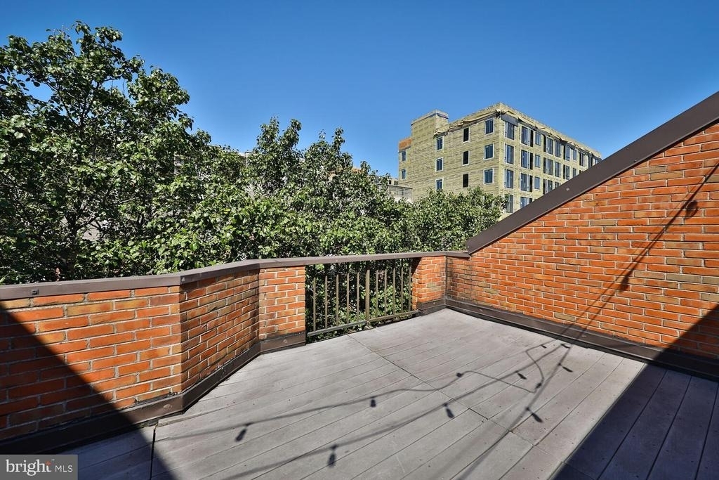 215 N 23rd Street - Photo 0
