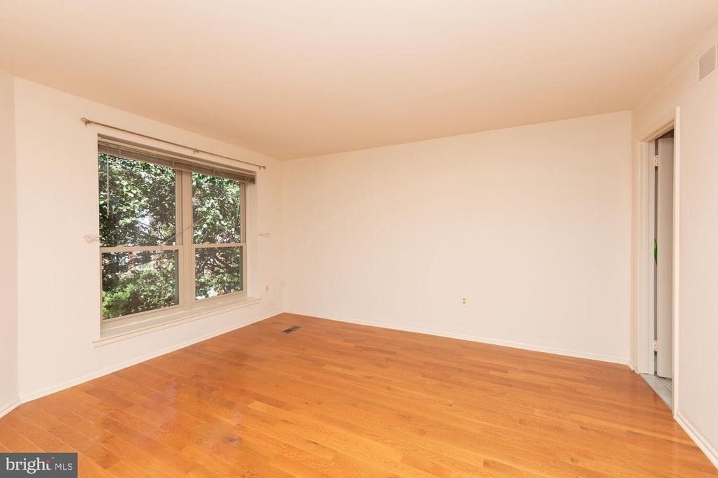 215 N 23rd Street - Photo 15