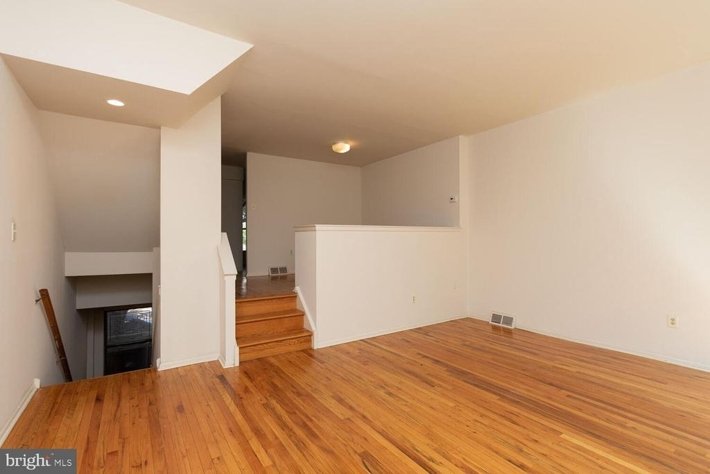 215 N 23rd Street - Photo 3