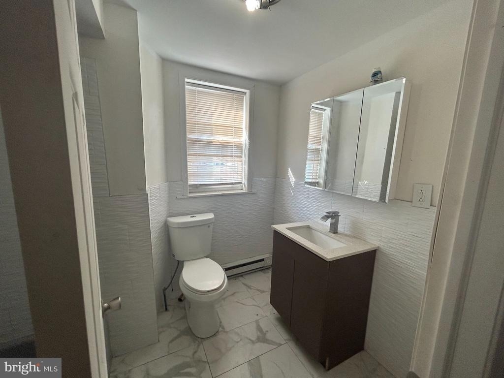 1812 E Thayer Street - Photo 8