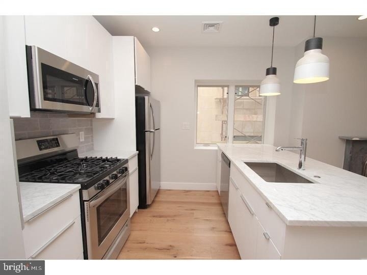 220 S 3rd Street - Photo 2