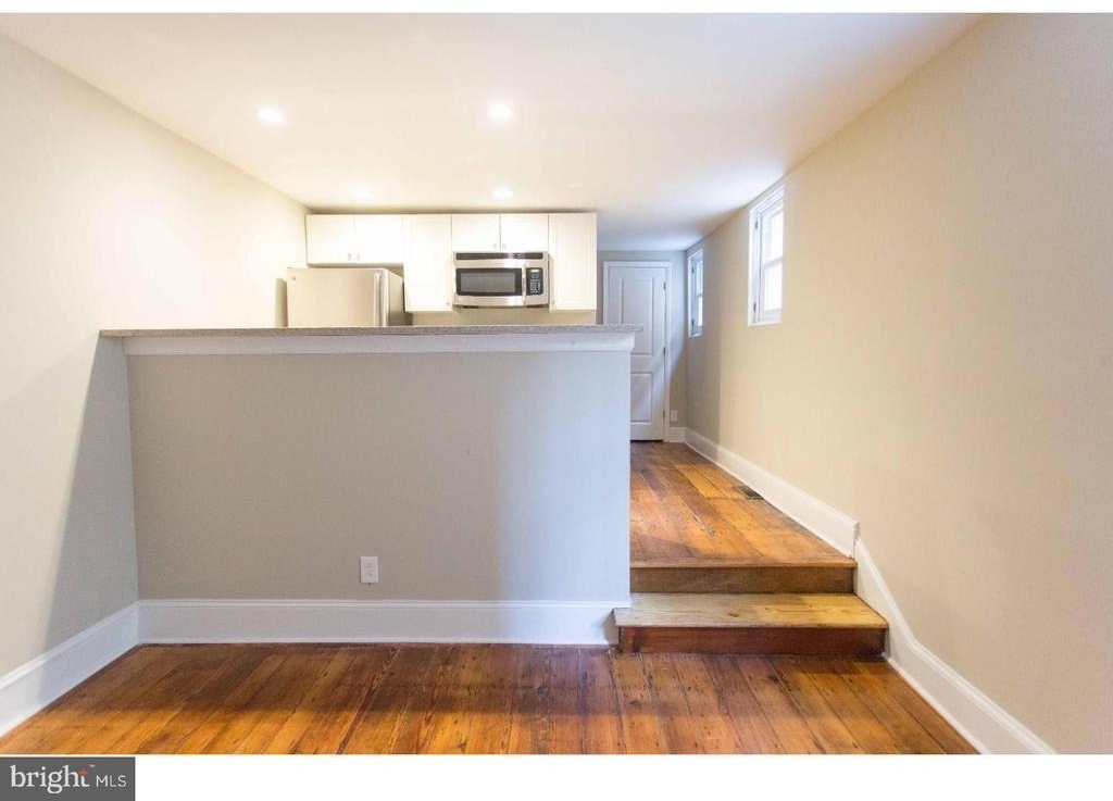 723 Spruce Street - Photo 5