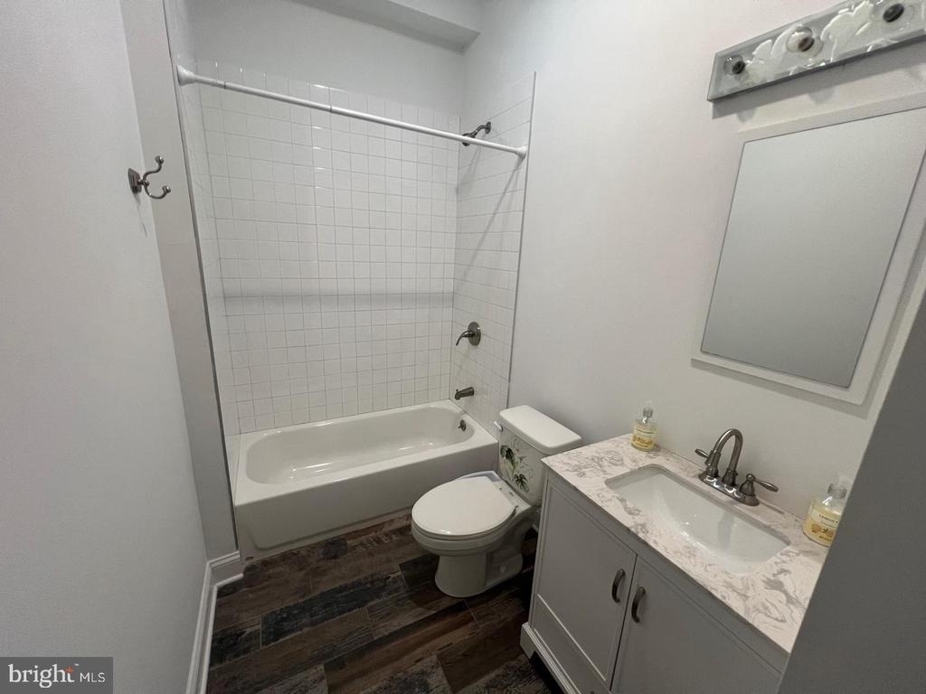 3228 W Diamond Street - Photo 5