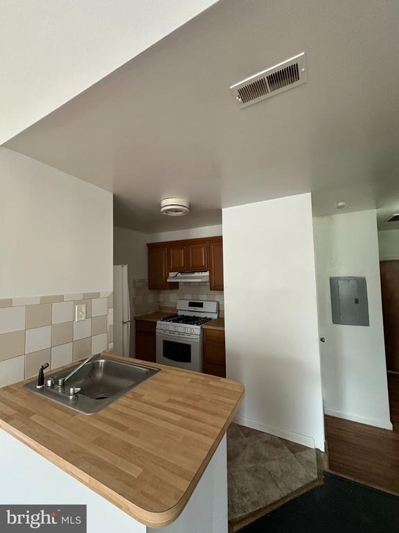 2430 N 30th Street - Photo 7