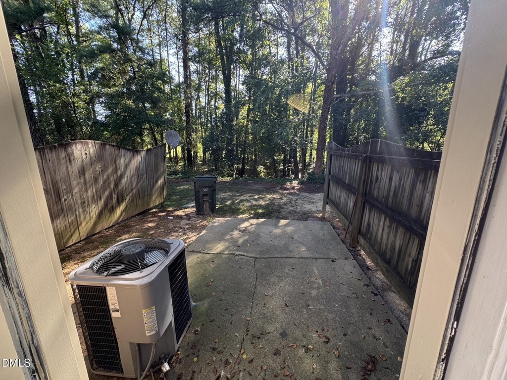 2902 Faversham Place - Photo 18