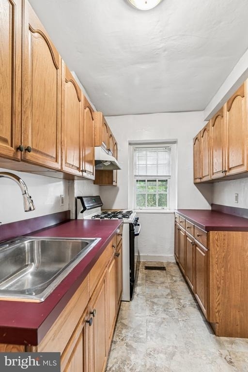126 Argyle Road - Photo 3