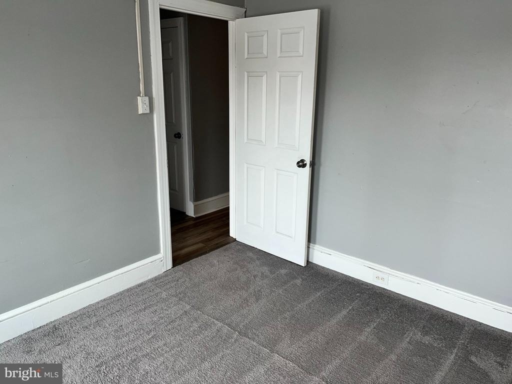 449 N York Street - Photo 9