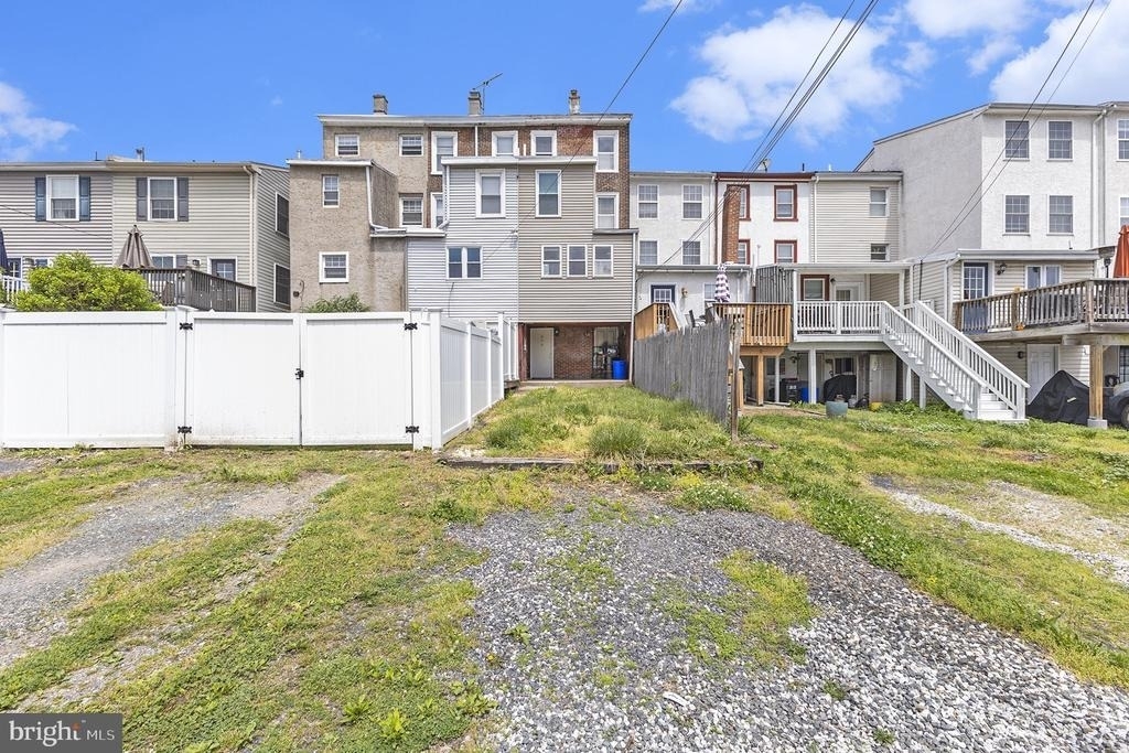 309 E Hector Street - Photo 11