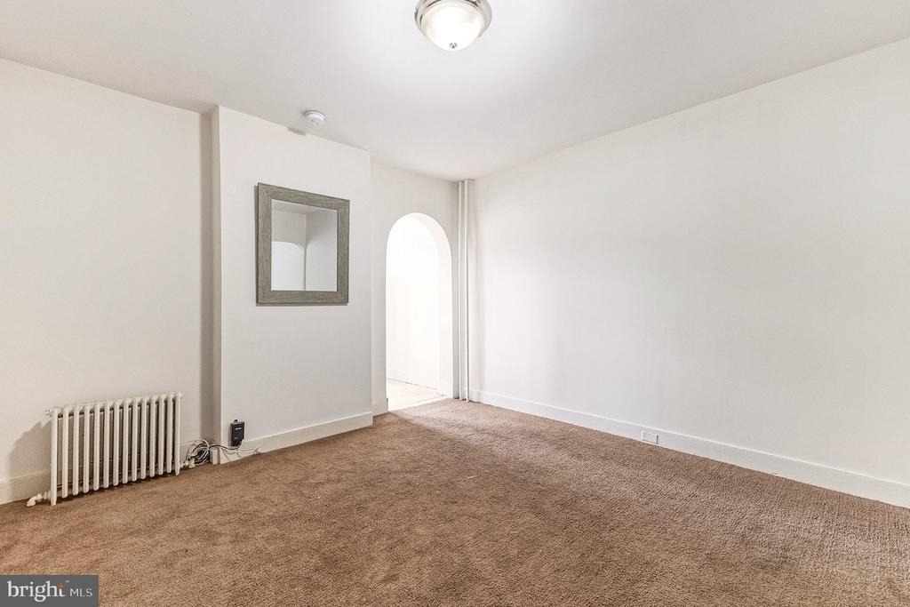 309 E Hector Street - Photo 2