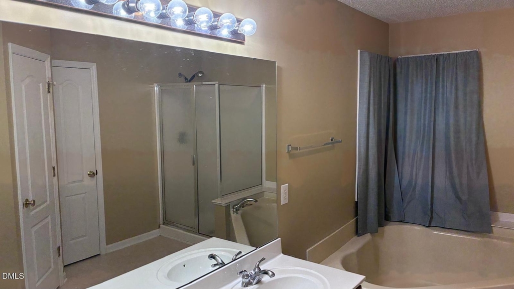 3200 Cregler Drive - Photo 10