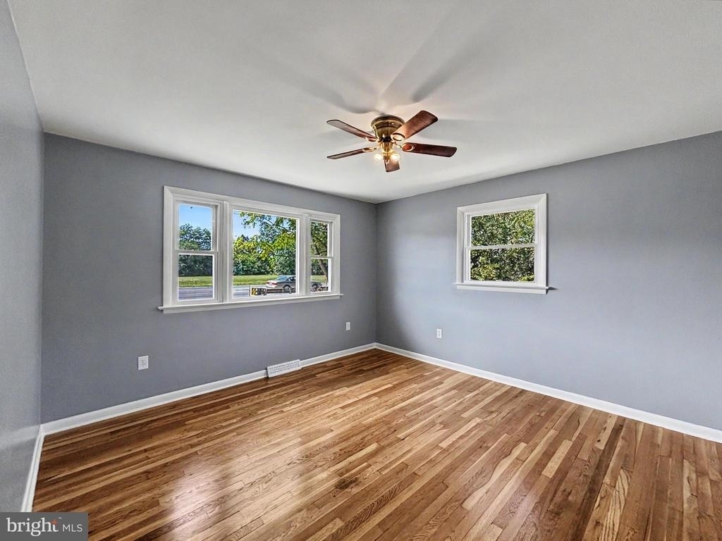 4615 Lincoln Way E - Photo 12